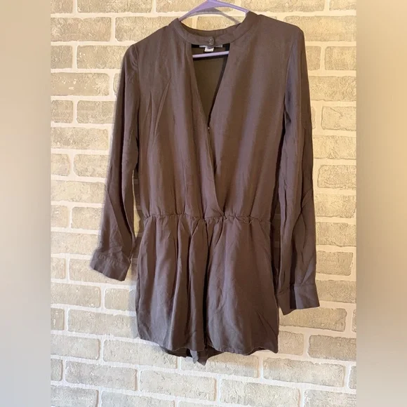 Love Riche V Neck Jumpsuit - Picture 1 of 9